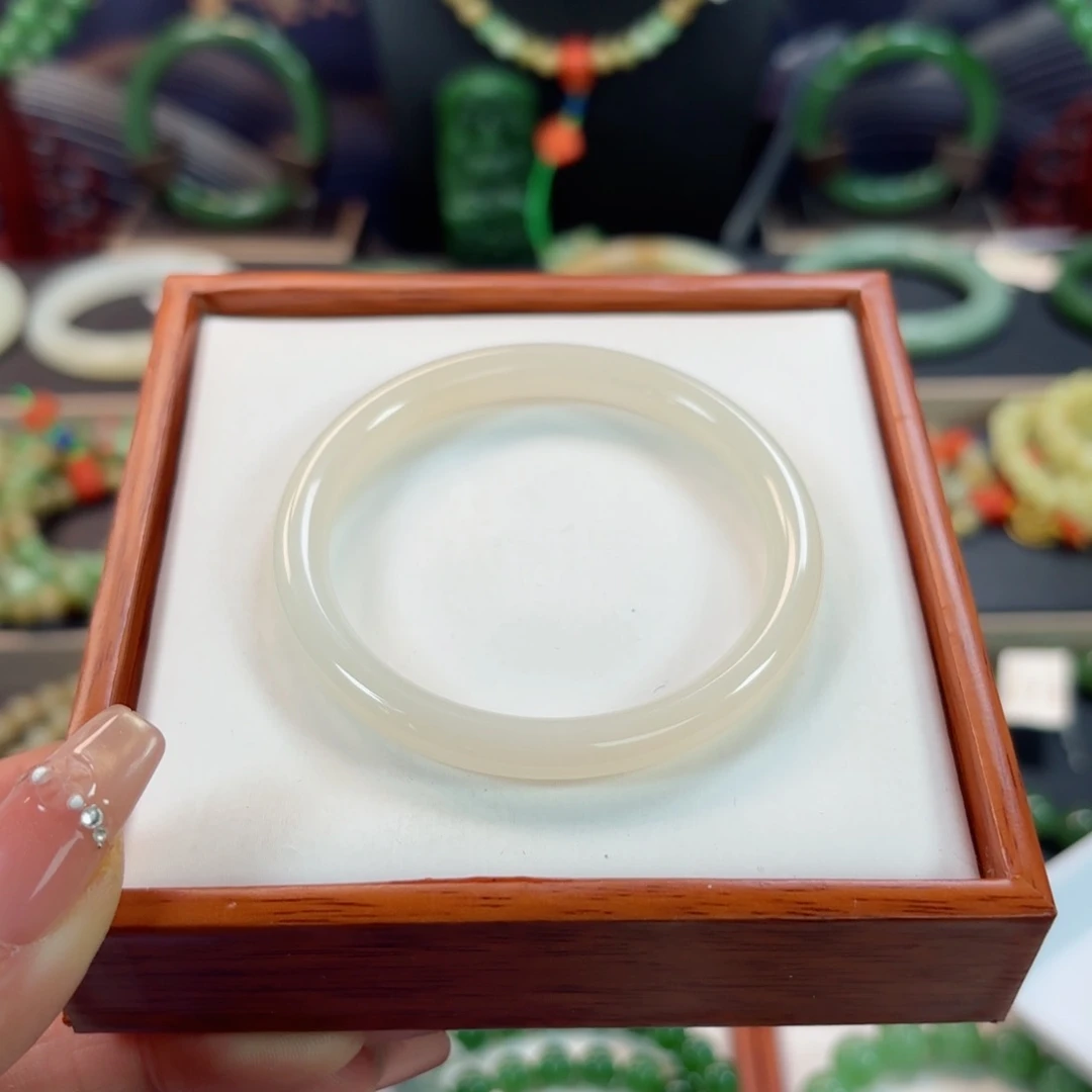 和田玉未镶嵌手镯51.2?****酱