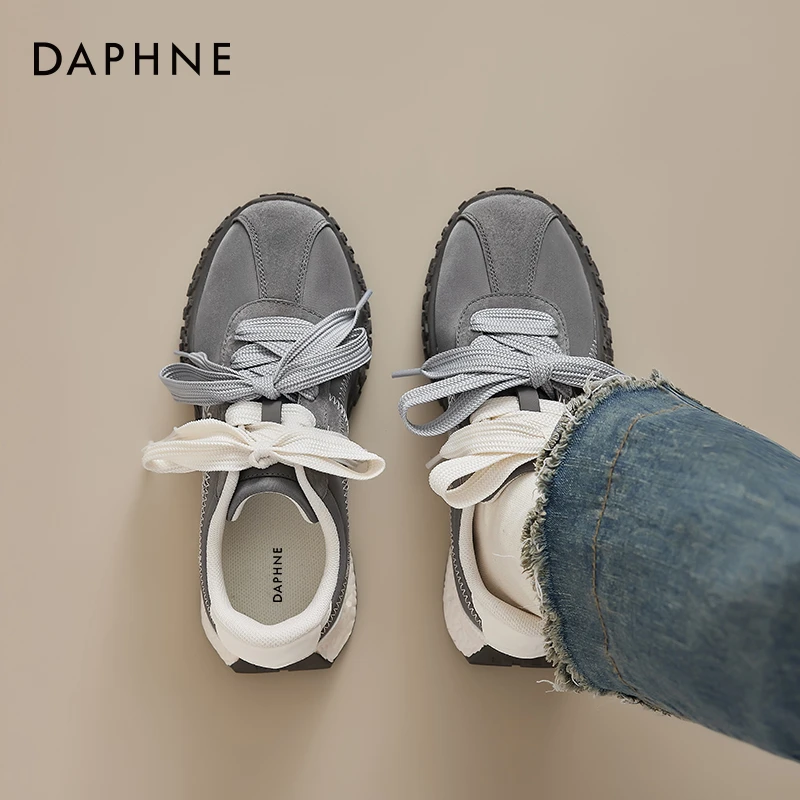 达芙妮运动阿甘鞋女2025新款春秋厚底增高小白鞋超火爆款德训女鞋