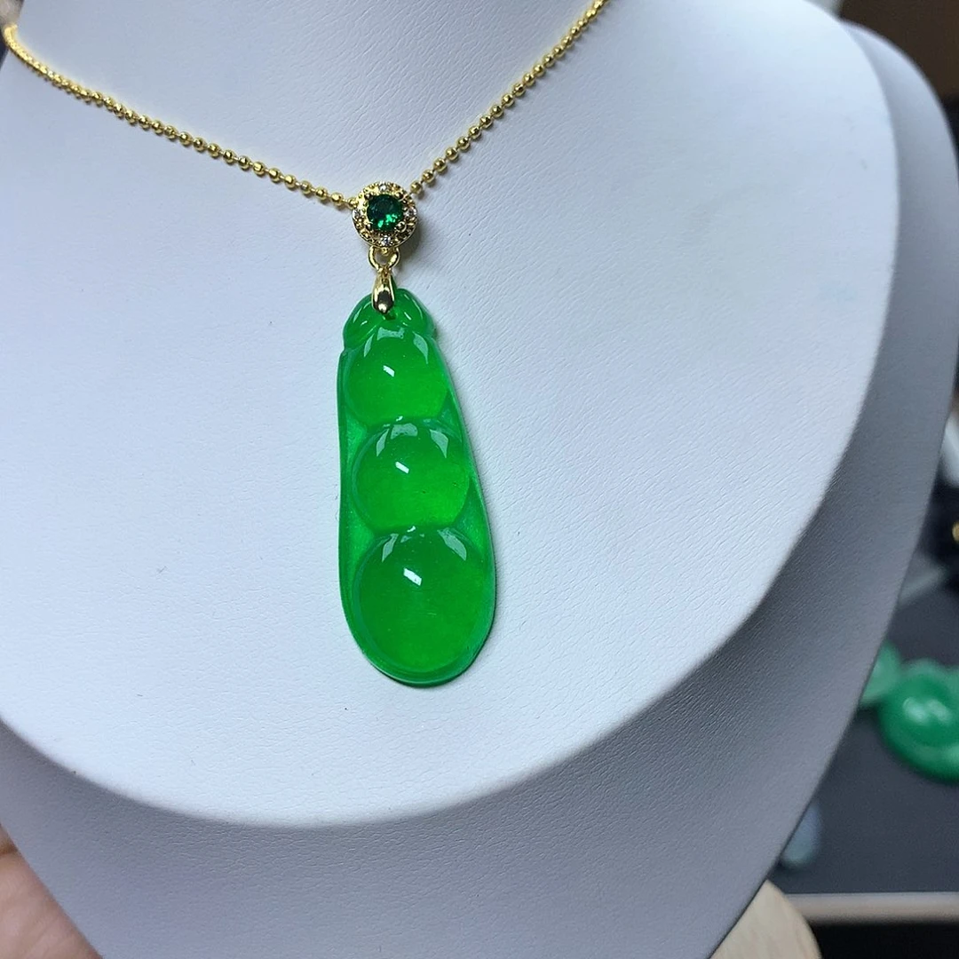 翡翠颈饰未镶嵌翡翠