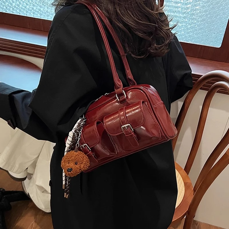 安可拉红色腋下上班通勤包包女大容量2025新款小众设计单肩枕头包