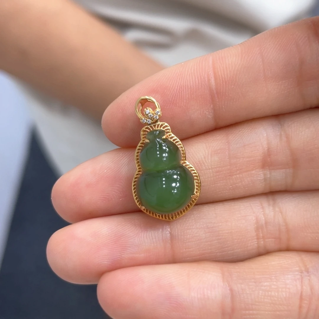 和田玉18K金镶嵌颈饰