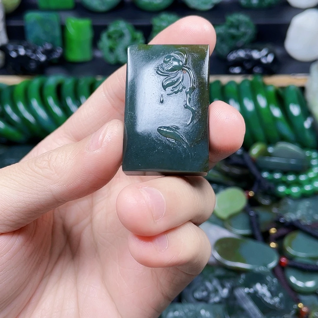 和田玉未镶嵌珠宝半成品