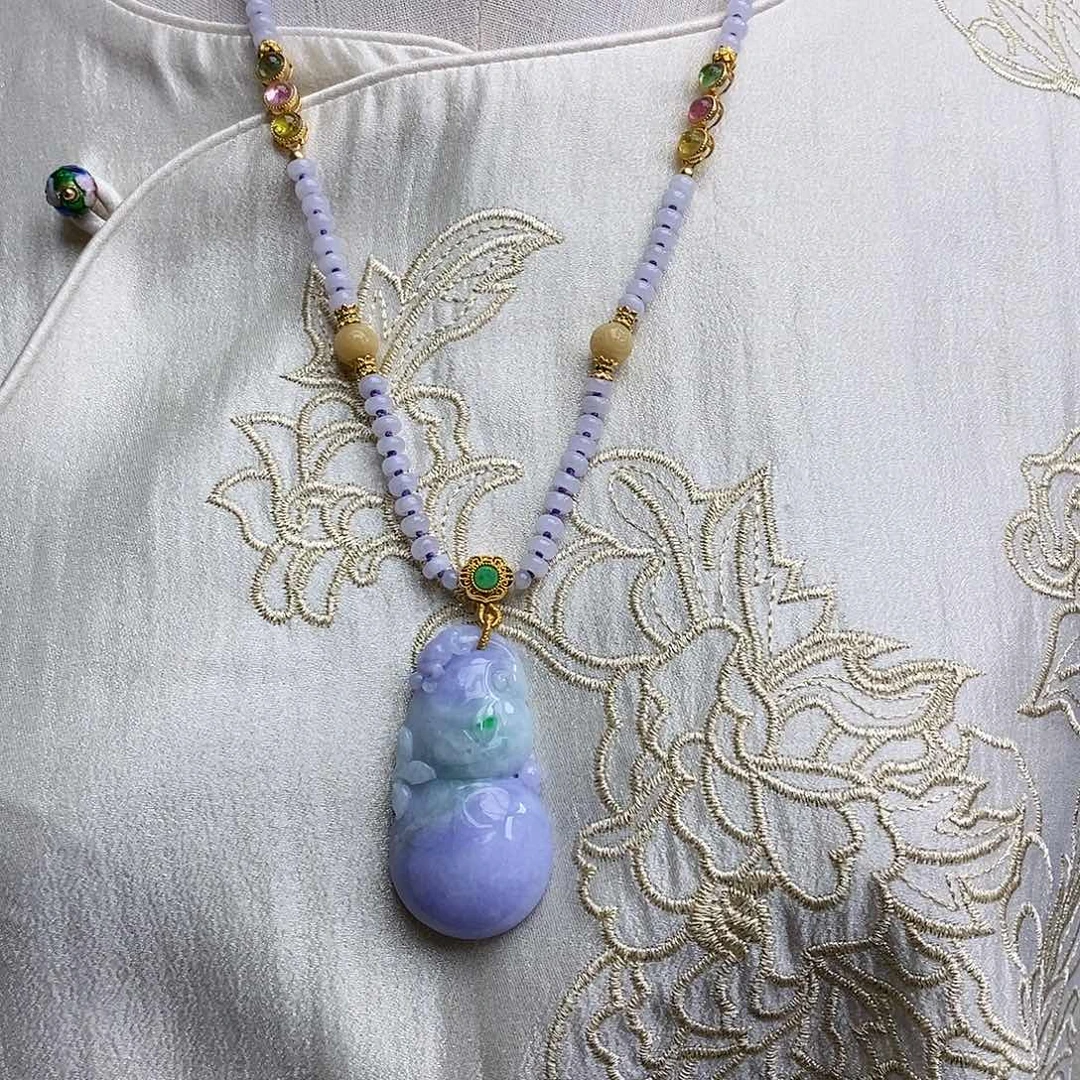 翡翠颈饰未镶嵌天然