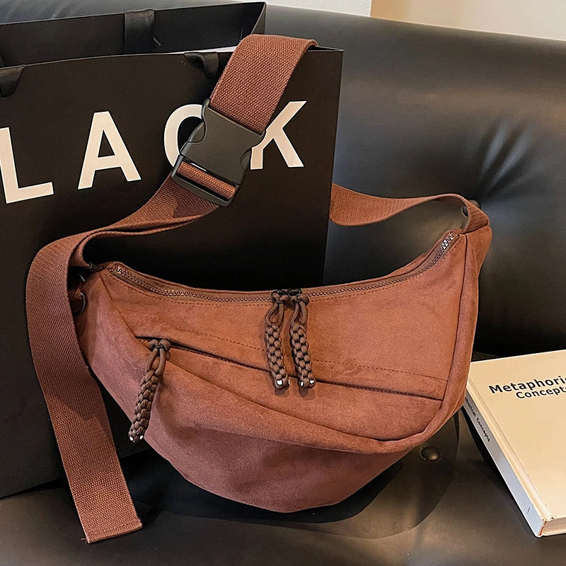 【路遥】小CK包包女款爆款2025新款韩系潮流运动风麂皮绒饺子包女式