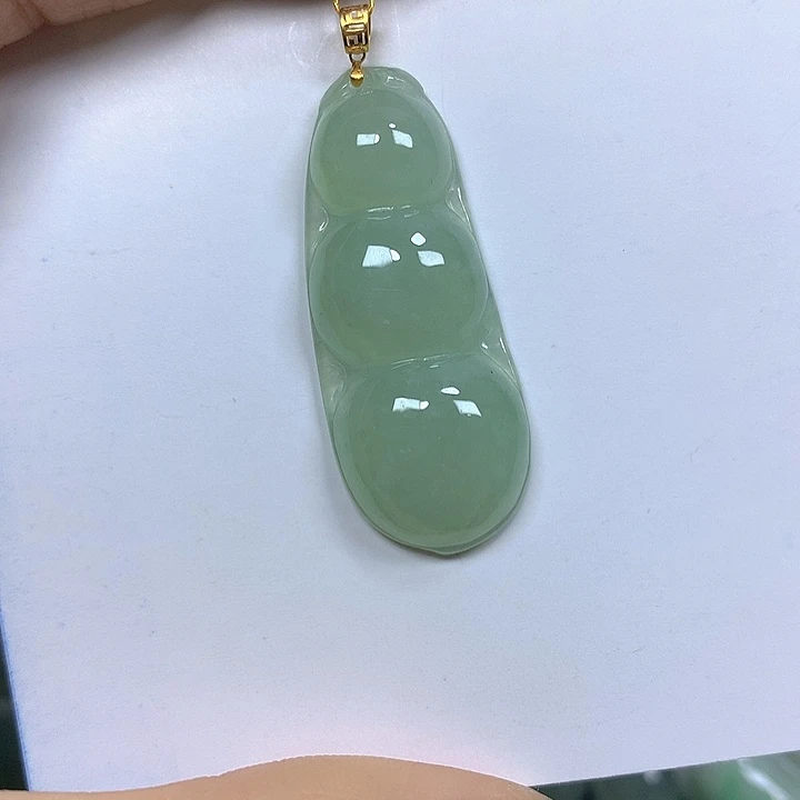 翡翠18K金镶嵌颈饰挂件