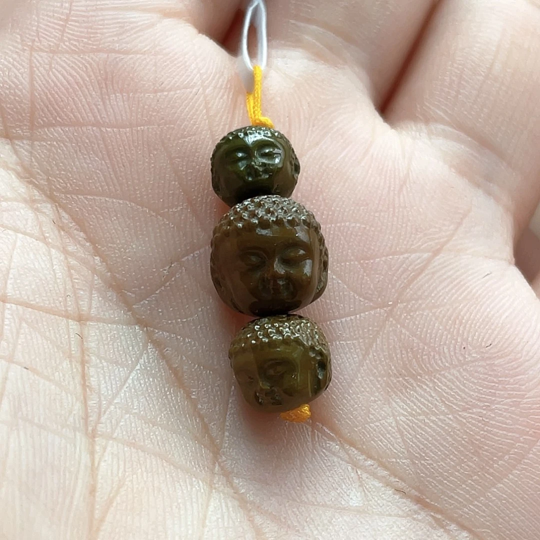 未镶嵌绿松石颈饰