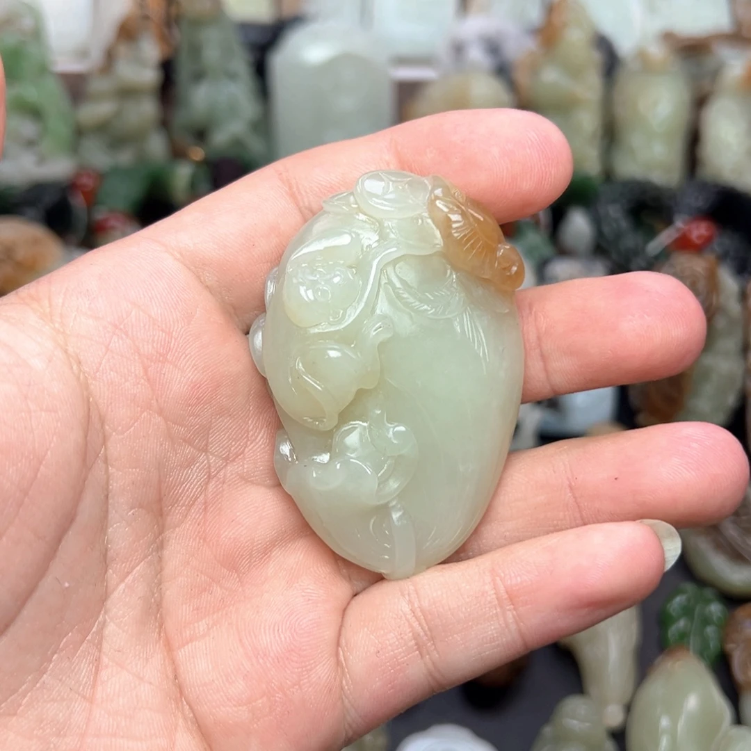 和田玉未镶嵌挂件