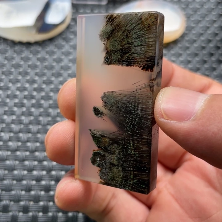 壶***香玛瑙/玉髓未镶嵌颈饰