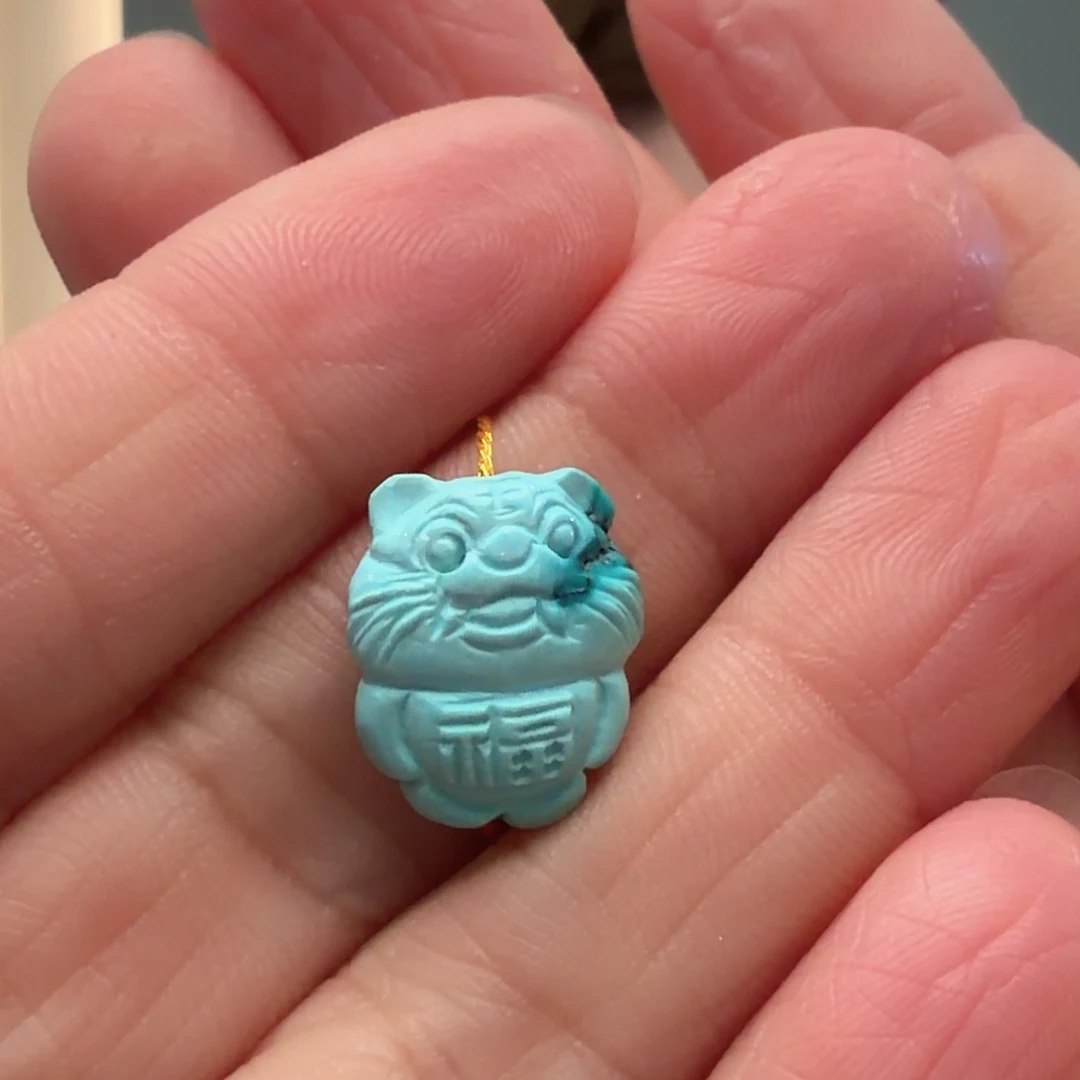 绿松石未镶嵌颈饰