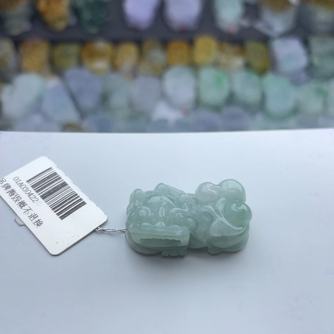 翡翠颈饰未镶嵌貔貅