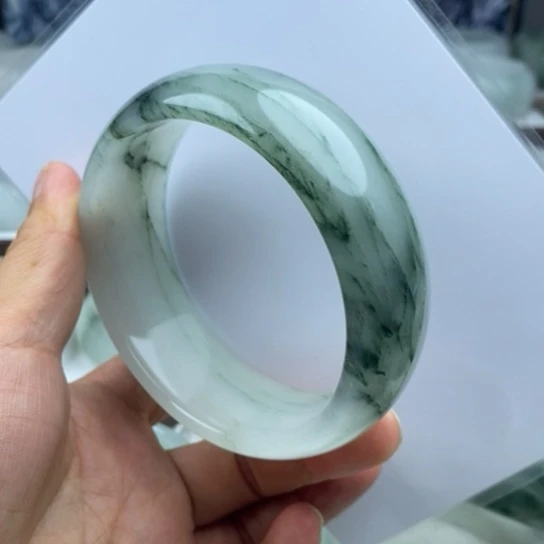 未镶嵌手镯石英质玉（金丝玉）