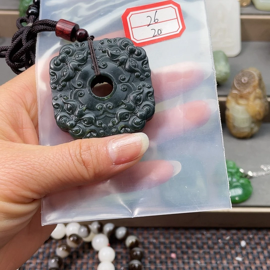 未镶嵌和田玉挂件