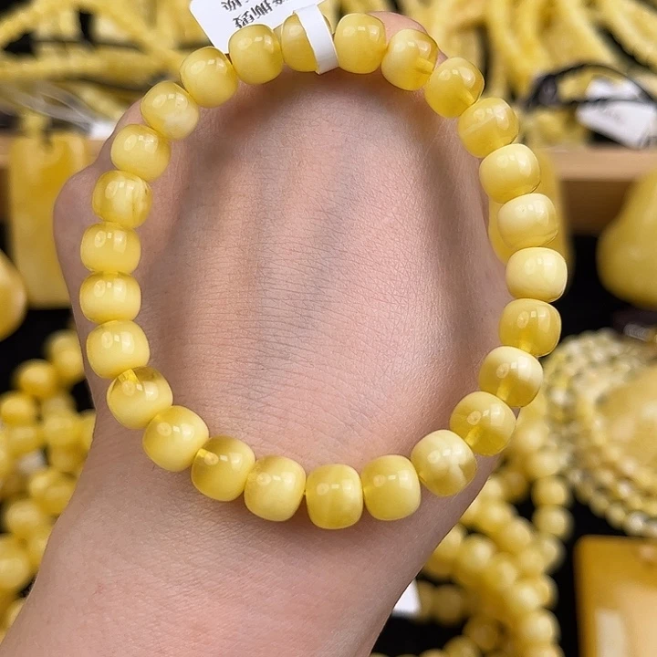 琥珀未镶嵌颈饰琥珀