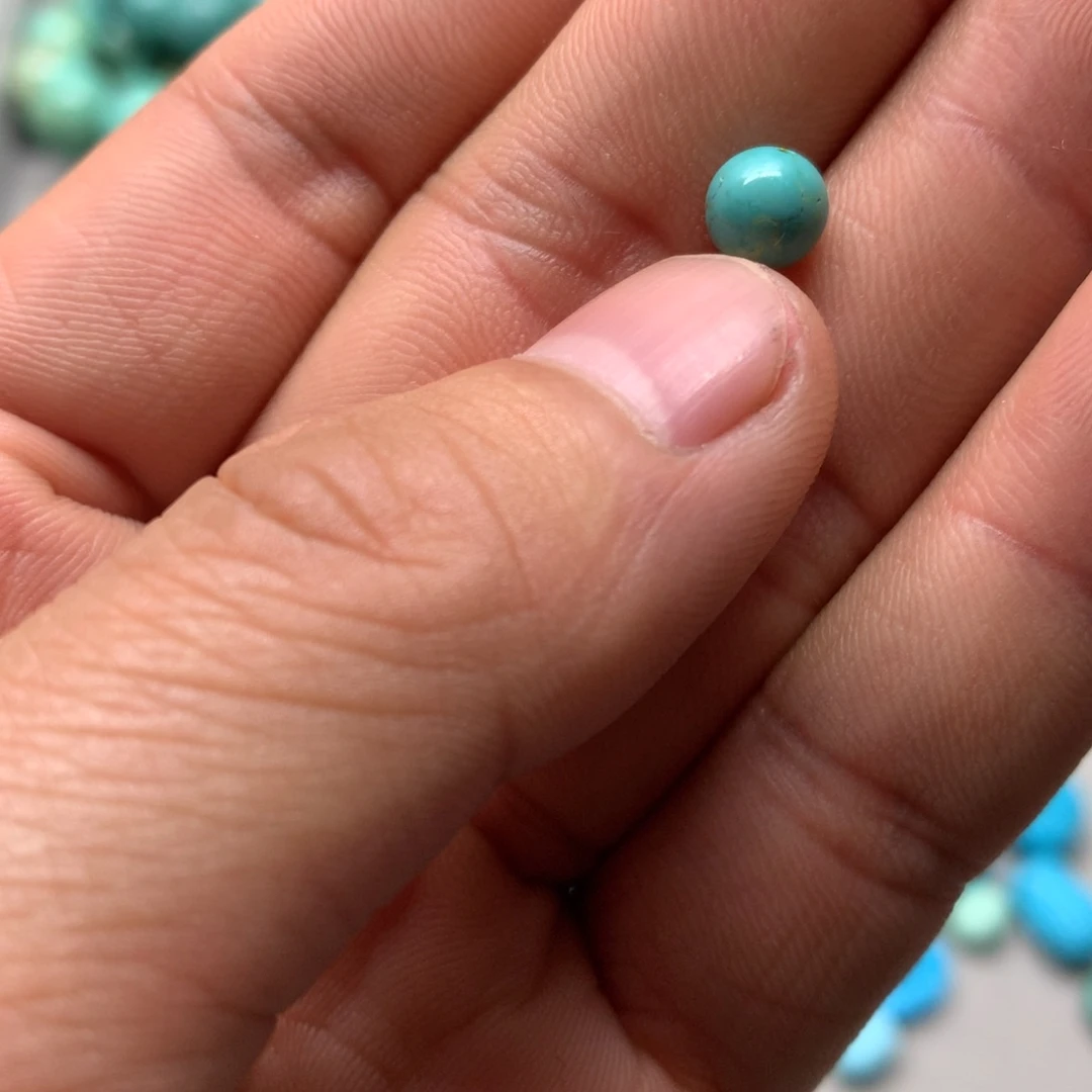 绿松石未镶嵌颈饰