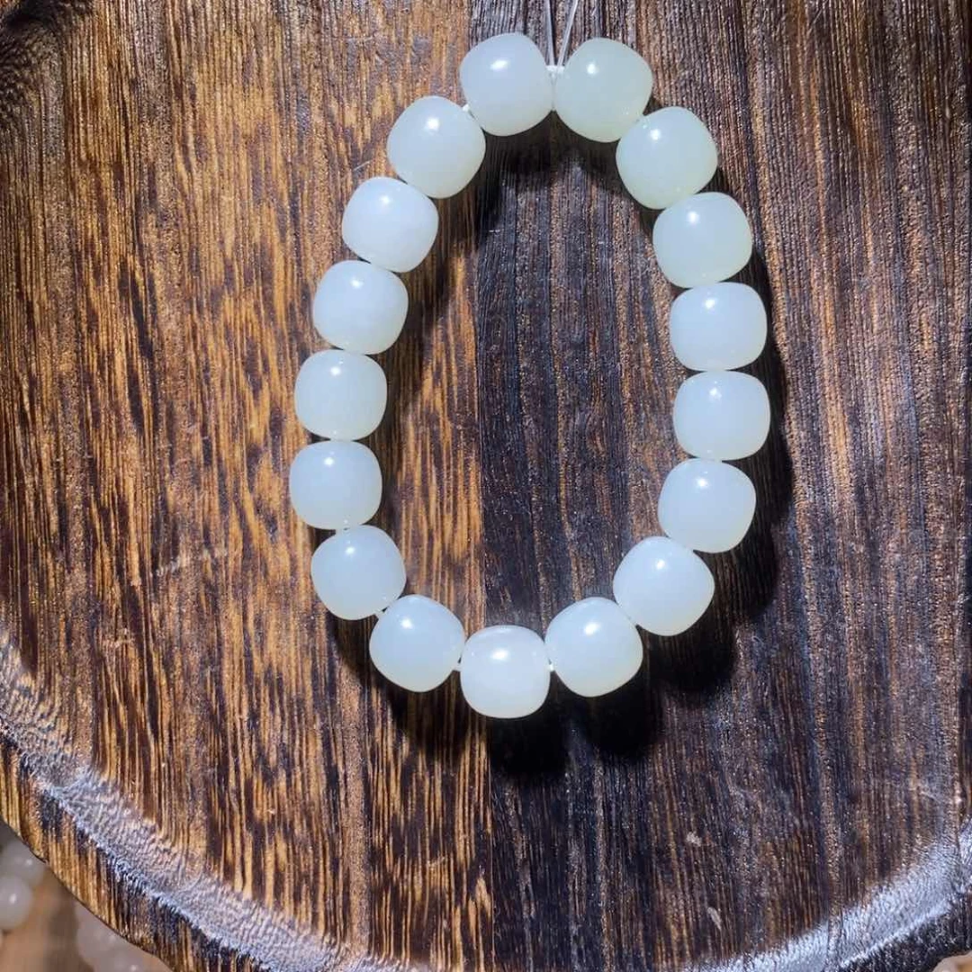 和田玉手串未镶嵌卡13老型微瑕