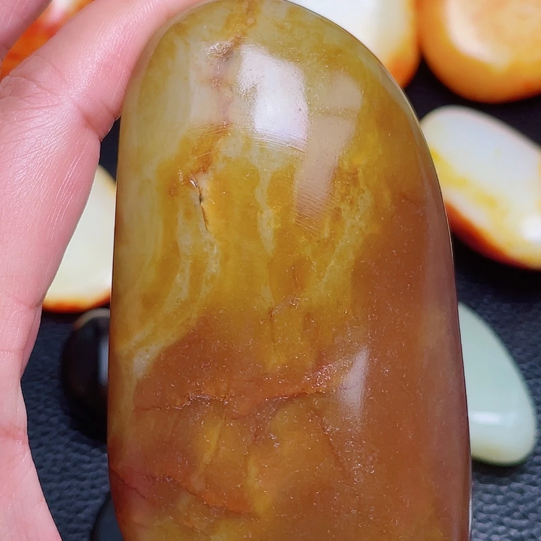 和田玉未镶嵌珠宝奇石