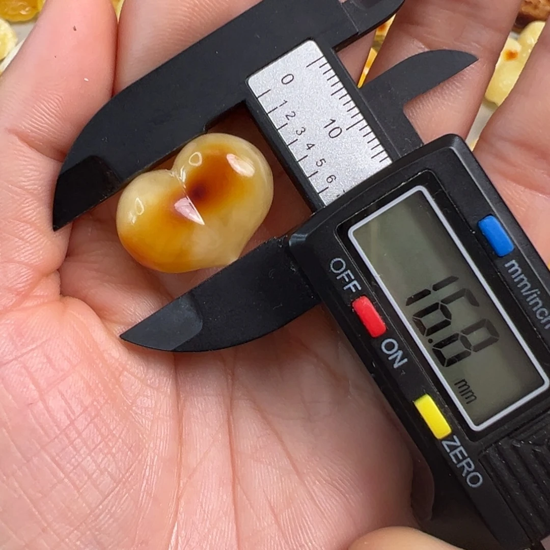 蜜蜡未镶嵌裸石蜜蜡