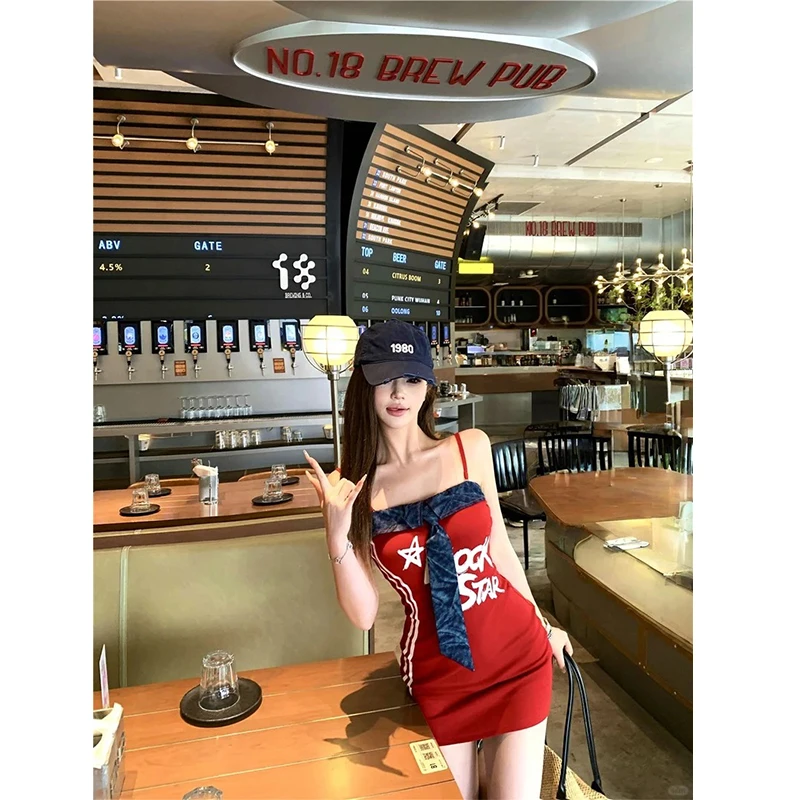 小众时尚气质设计感连衣裙吊带纯欲风收腰显瘦高级感减龄短裙子女