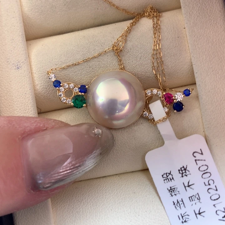 18K金镶嵌颈饰拼合珍珠（马贝珠）