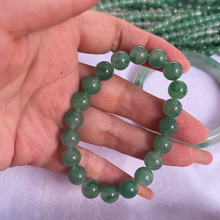 蓝***玥石英质玉手链未镶嵌