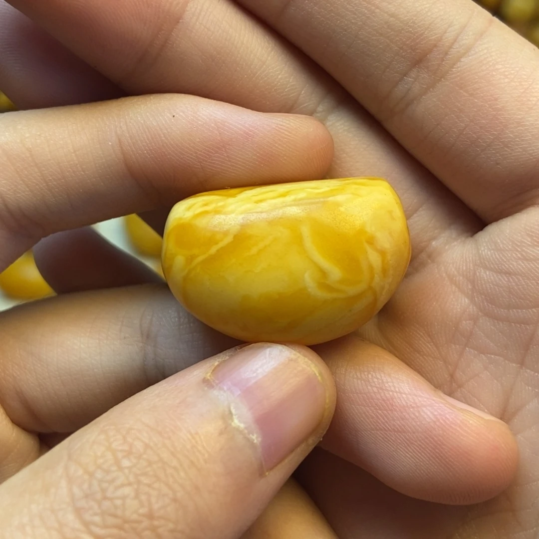 琥珀足铂镶嵌珠宝奇石