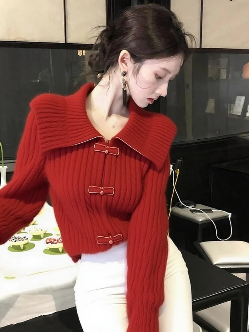 设计感红色翻领休闲百搭针织衫女2025秋冬新款高级感气质减龄毛衣
