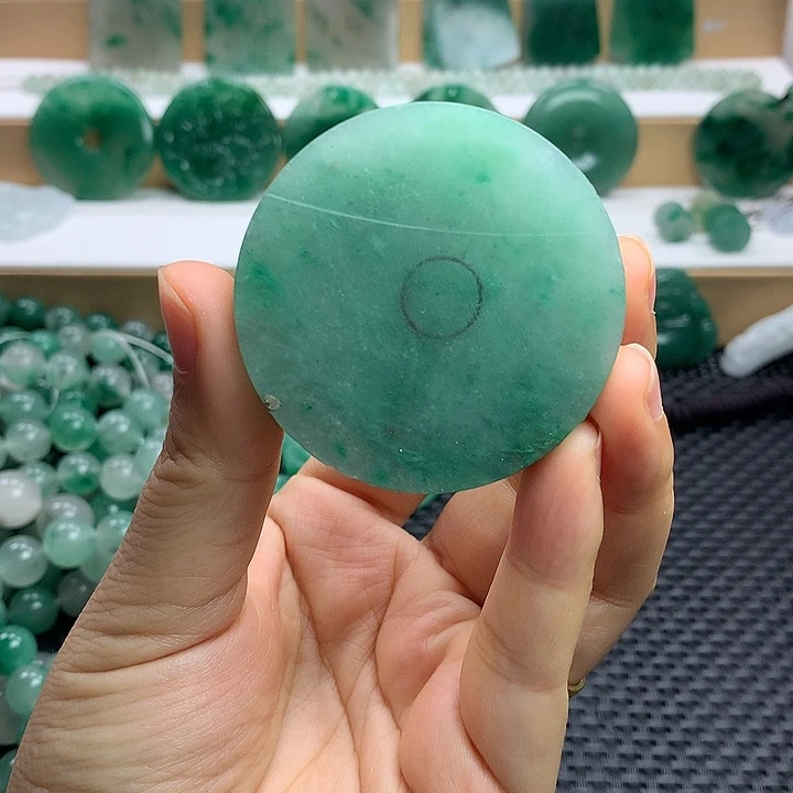 未镶嵌石英质玉珠宝半成品