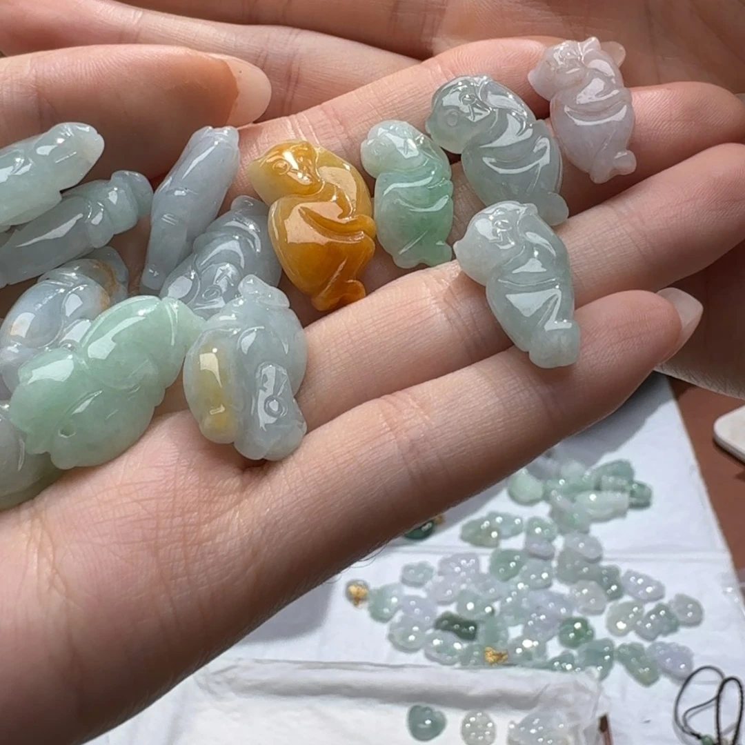 未镶嵌挂件翡翠福利1个，不包邮，拍一单邮费发货