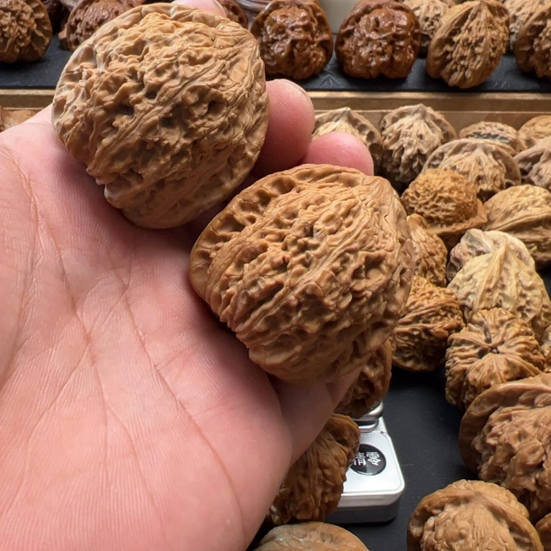 文玩核桃把件文玩核桃，蓟县绣球