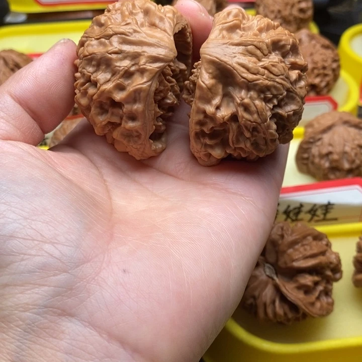 s***吴大叶紫檀（黑酸枝木类）聚宝盆