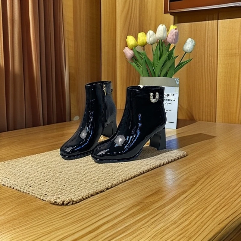 A9005-1秋冬新款时尚百搭粗跟单里短靴F