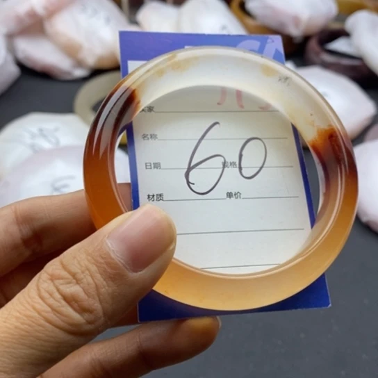 石英质玉未镶嵌手镯