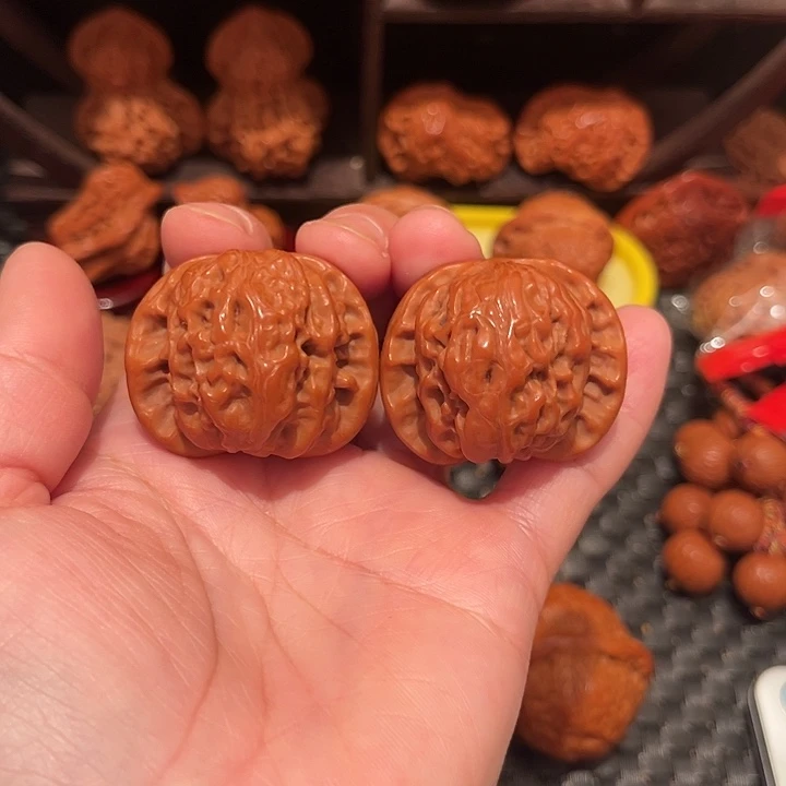 文玩核桃把件野狼38