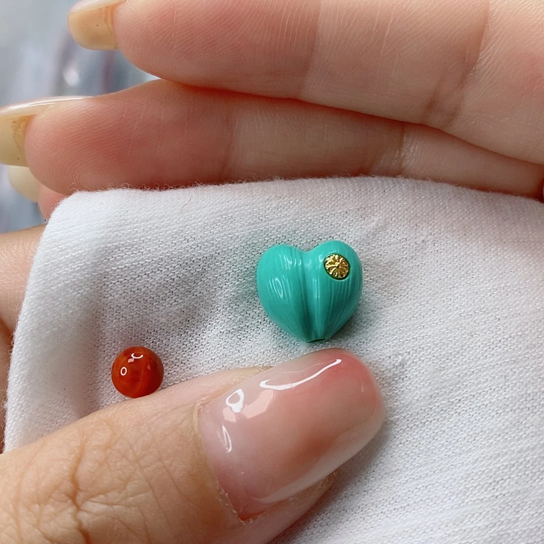 南红玛瑙未镶嵌珠宝奇石
