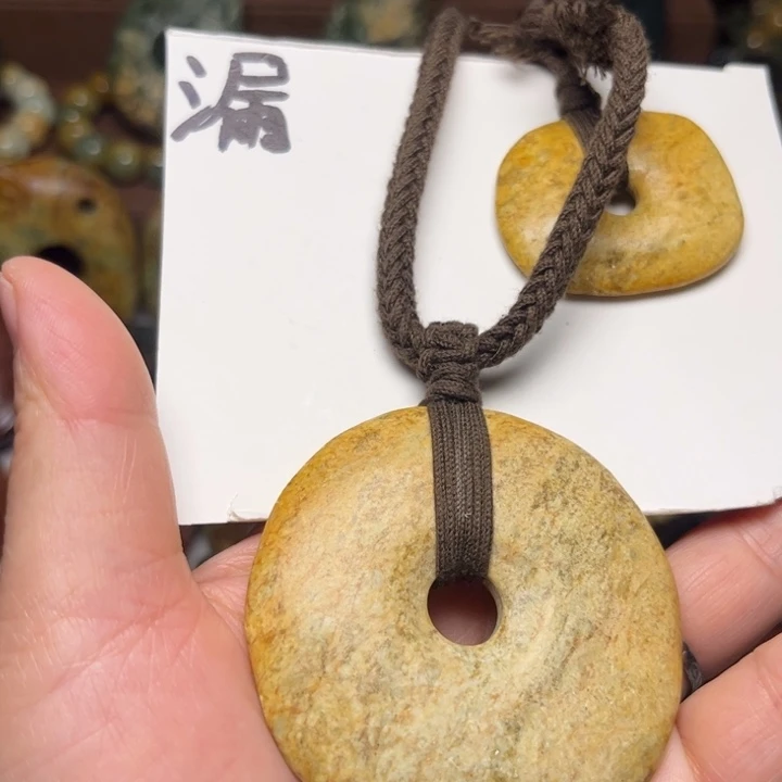 岫岩河磨玉（透闪石质玉）未镶嵌珠宝奇石