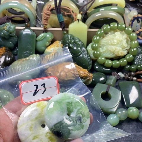未镶嵌蛇纹石玉手链