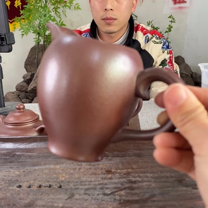 紫砂茶壶纯石红公道杯220左右的容量半手制作