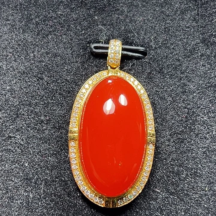 南红玛瑙18K金镶嵌吊坠(不含链)