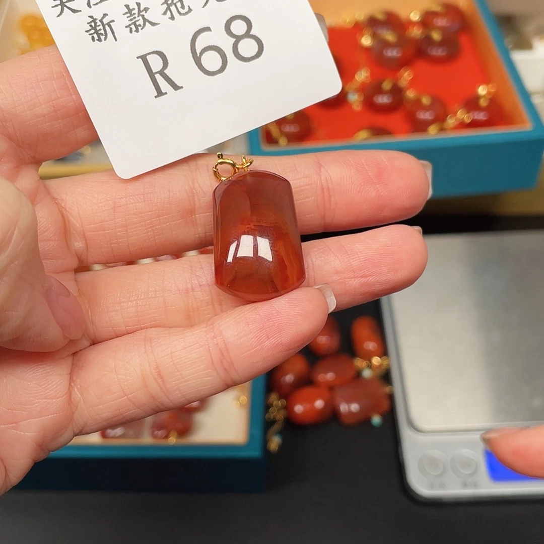 南红玛瑙珠宝半成品未镶嵌R68