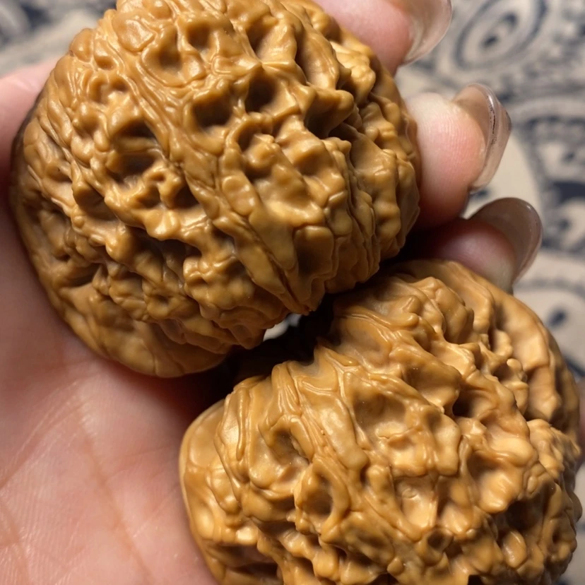 【闪购商品】文玩核桃吊坠到***了闷墩。花