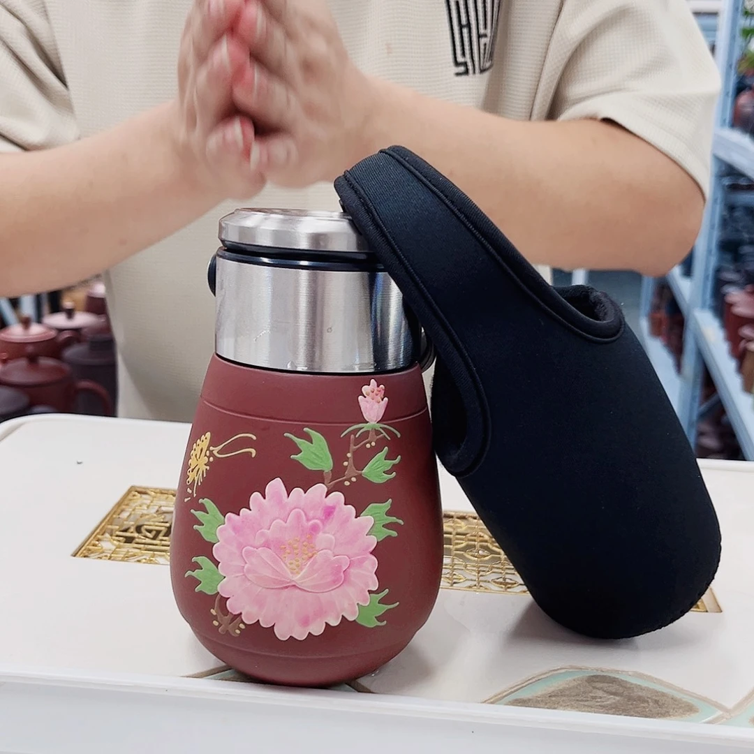 茶杯紫砂龙血砂“牡丹”带杯套
