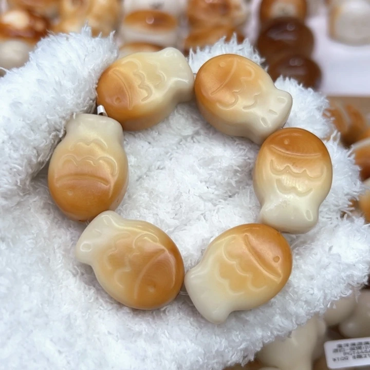 白玉菩提把件92 象牙果原果雕刻炭烧比目鱼微瑕