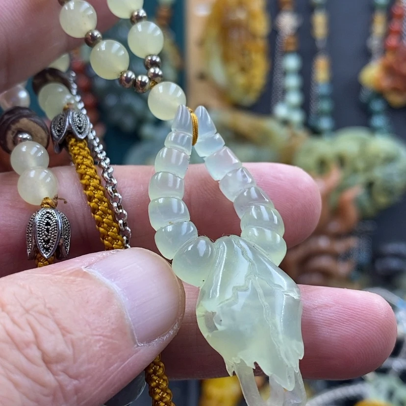 【闪购商品】未镶嵌蛇纹石玉吊坠