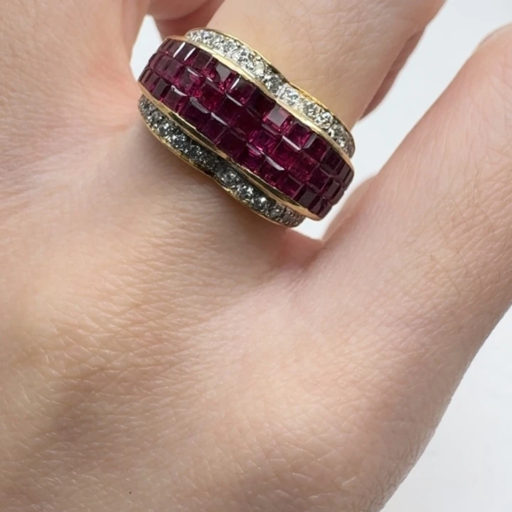 戒指红宝石未镶嵌