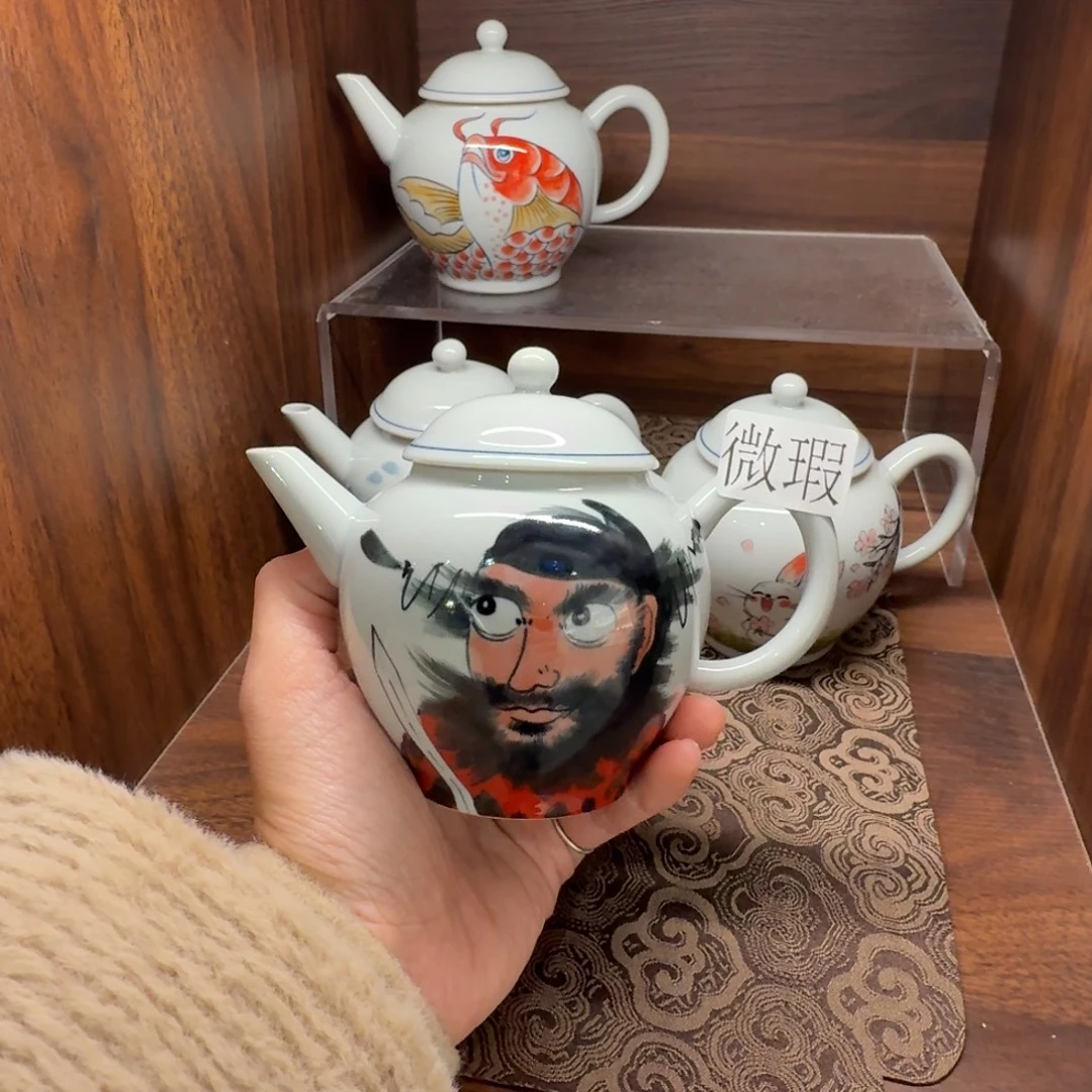 釉下手绘茶具微瑕