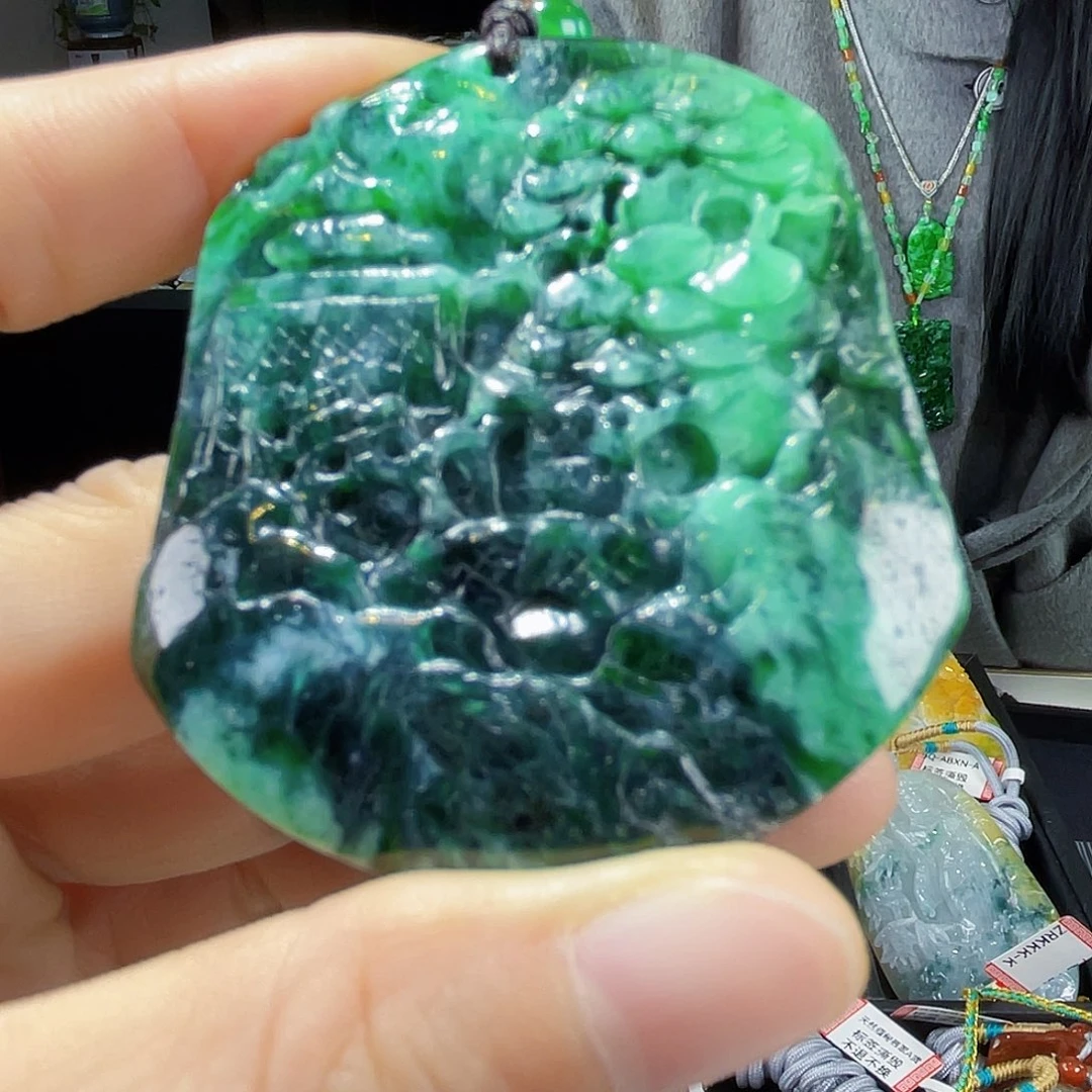 颈饰未镶嵌翡翠一