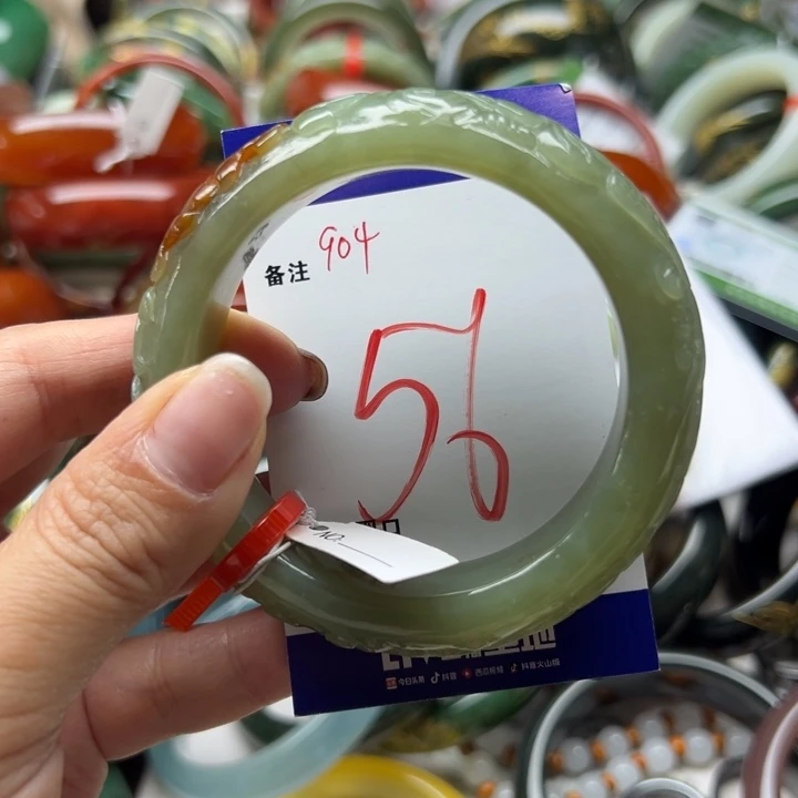 闲***鹤和田玉未镶嵌手镯