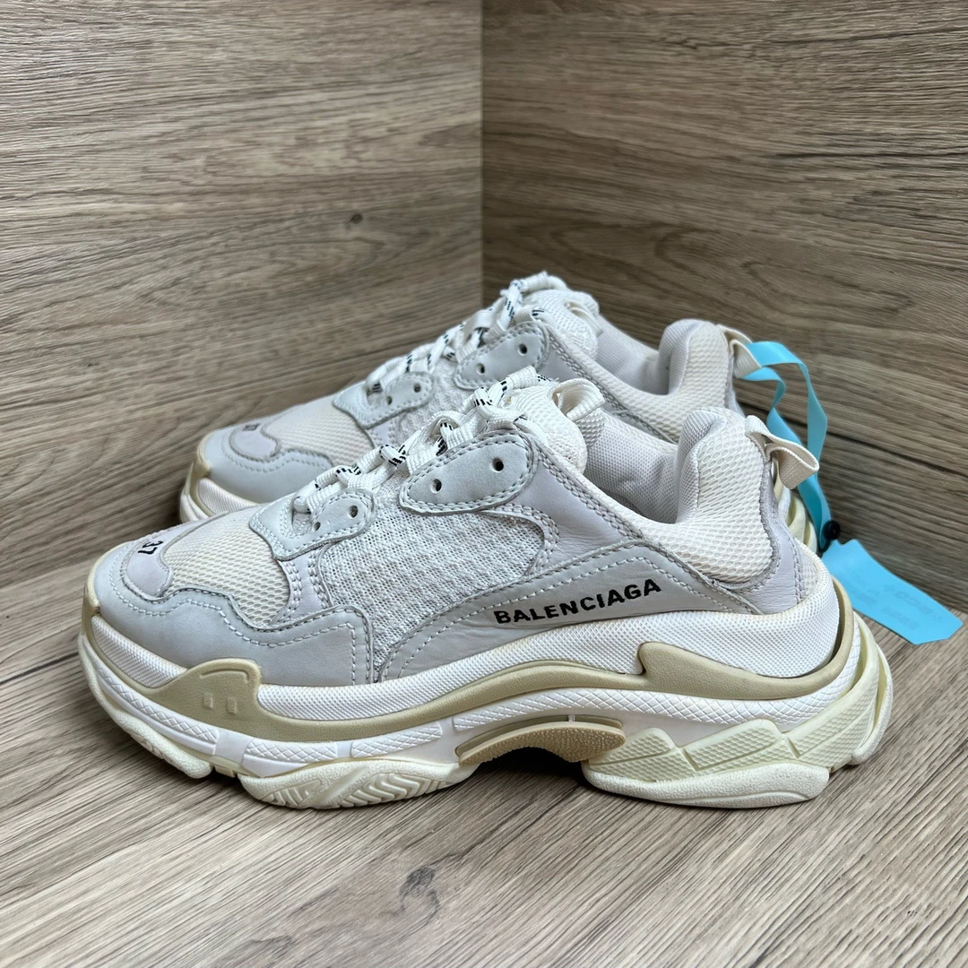 95新 Balenciaga/巴黎世家 Triple s 白色老爹鞋 37码