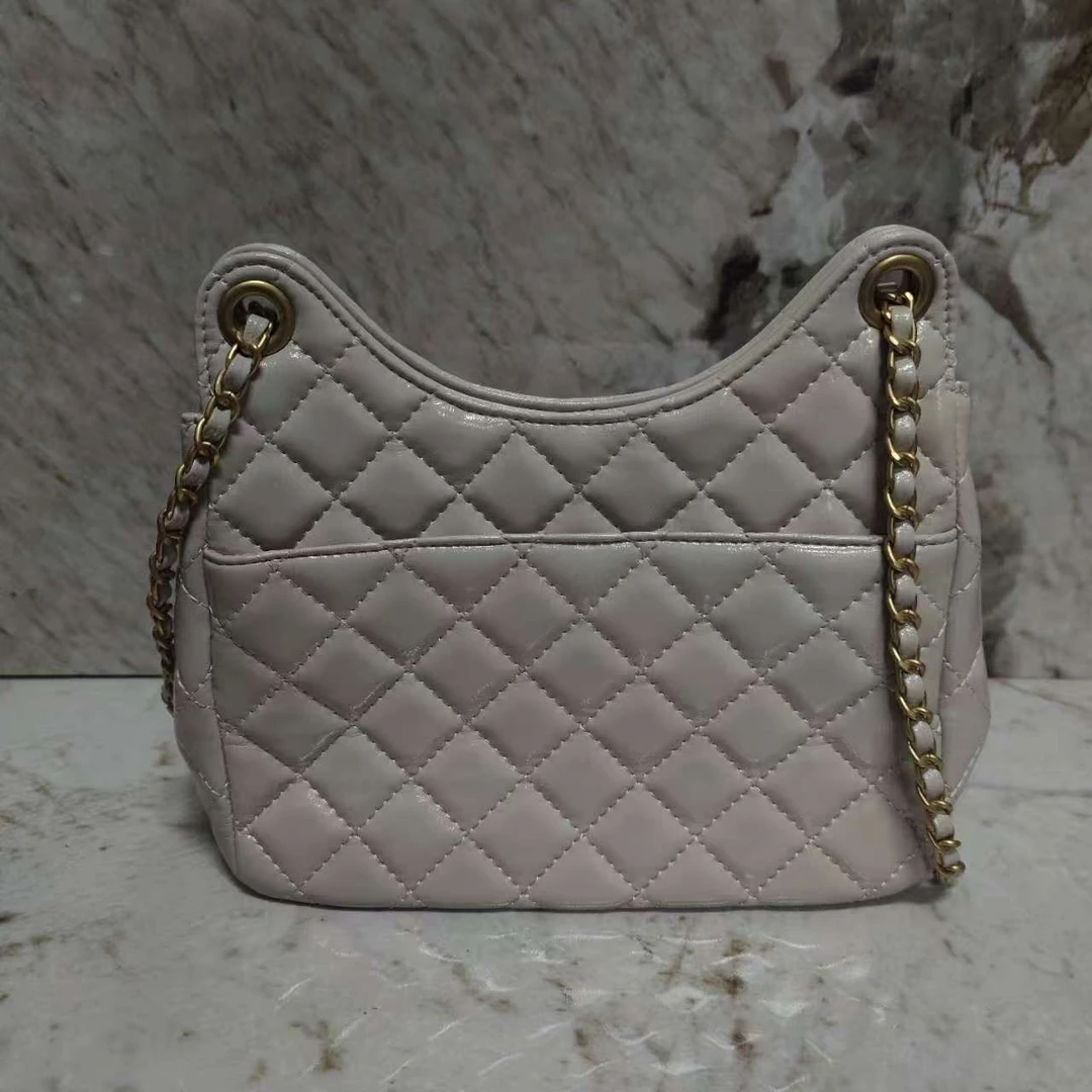 YNPO24年秋冬新款真皮重工女包菱格单肩链条猫粉色