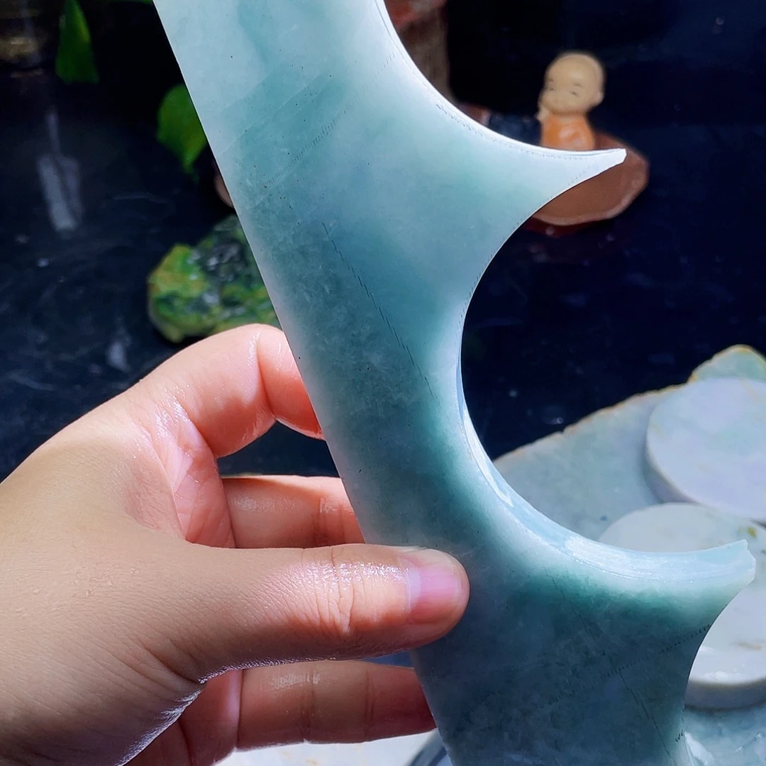 翡翠未镶嵌颈饰毛料10